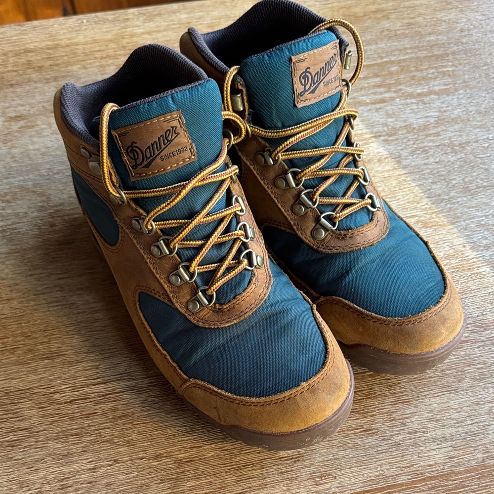 Danner Women’s Jag Distressed Brown/Deep Teal Hiking Boots